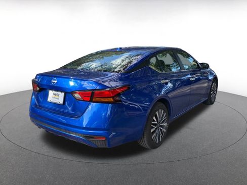 Used 2025 Nissan Altima 2.5 SV image 7