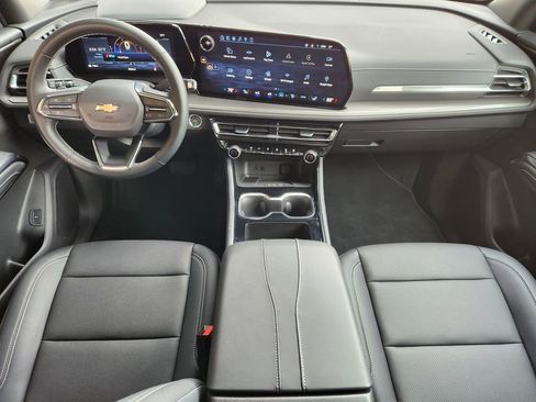 Used 2026 Chevrolet Traverse LT image 25