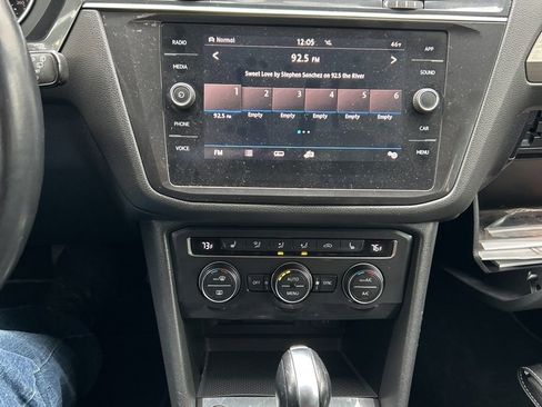 Used 2018 Volkswagen Tiguan SE w/ 3rd Row Seat Package image 10