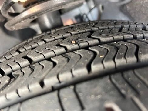 Used 2023 BMW i4 eDrive35 w/ Premium Package image 28