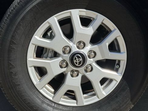 Used 2025 Toyota Tacoma SR5 RWD image 9