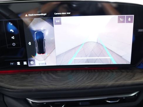 Used 2025 Audi Q5 Premium w/ Convenience Package image 4