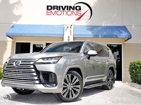 Used 2026 Lexus LX 700h Luxury AWD/4WD image 31