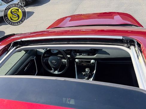 Used 2019 Toyota RAV4 XLE Premium w/ Cold Weather Package image 29