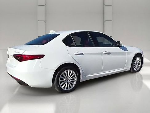Used 2022 Alfa Romeo Giulia Sprint image 44