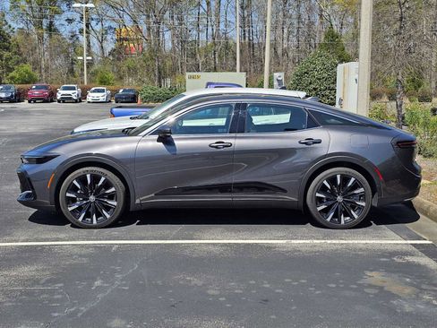 Used 2024 Toyota Crown Platinum image 4