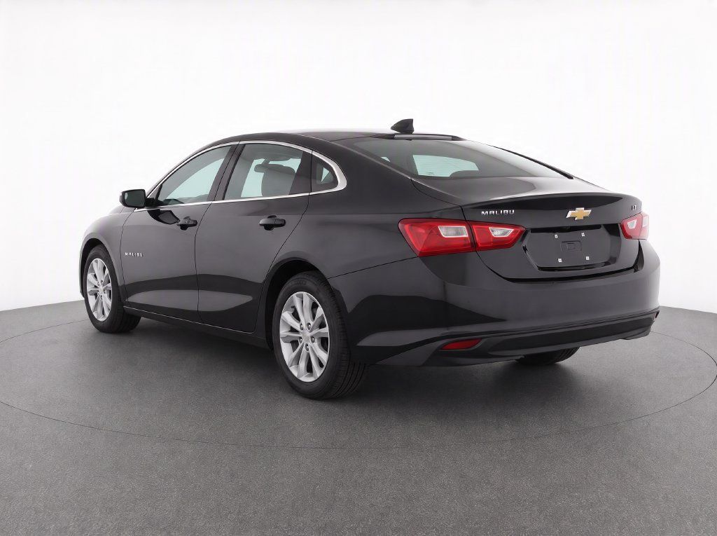 Used 2024 Chevrolet Malibu LT FWD image 3