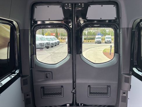 New 2026 Mercedes-Benz Sprinter 2500 image 18