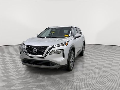 Certified 2022 Nissan Rogue SV image 5