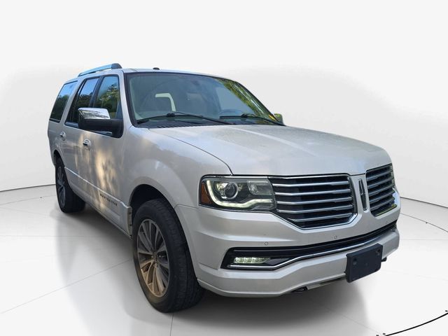 Used 2015 Lincoln Navigator 4WD image 4