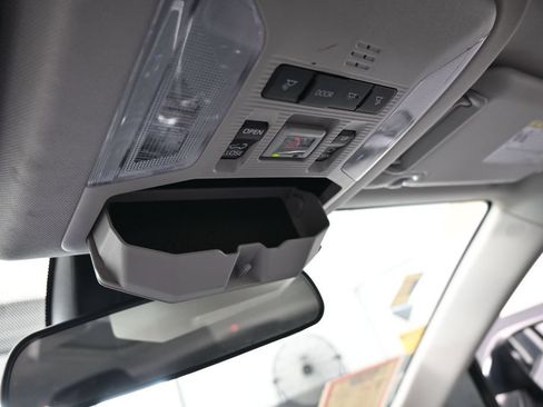Used 2025 Toyota RAV4 XLE Premium FWD image 30