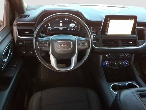 Used 2023 GMC Yukon SLE AWD/4WD image 9