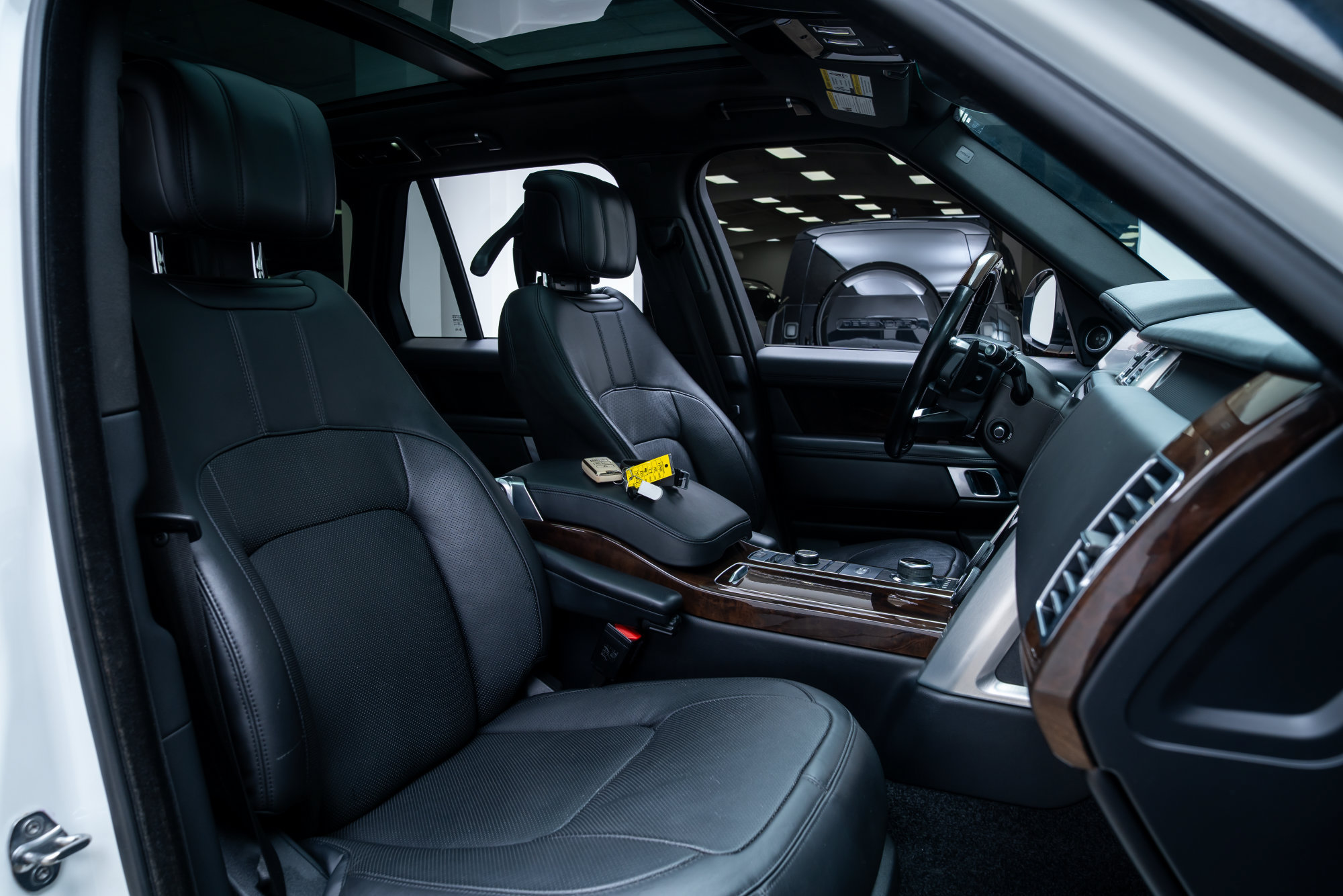 Used 2018 Land Rover Range Rover HSE AWD/4WD image 27