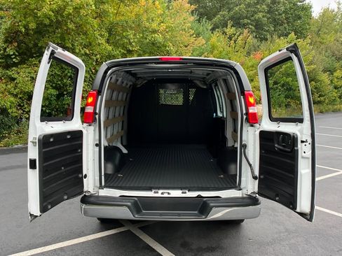 Used 2023 GMC Savana 2500 Work Van w/ Driver Convenience Package image 21
