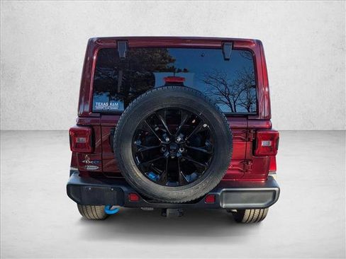 Used 2022 Jeep Wrangler Unlimited Sahara w/ Cold Weather Group image 6