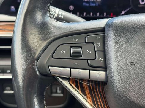 Used 2023 Cadillac Escalade ESV Premium Luxury AWD/4WD image 25