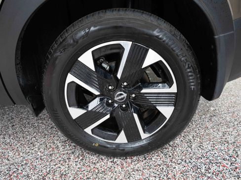 Used 2025 Nissan Kicks SR image 29