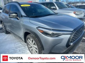 Used 2025 Toyota Corolla Cross XLE video 1