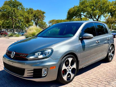 Used 2011 Volkswagen Golf 4-Door FWD image 5