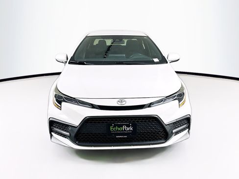 Used 2021 Toyota Corolla SE image 2