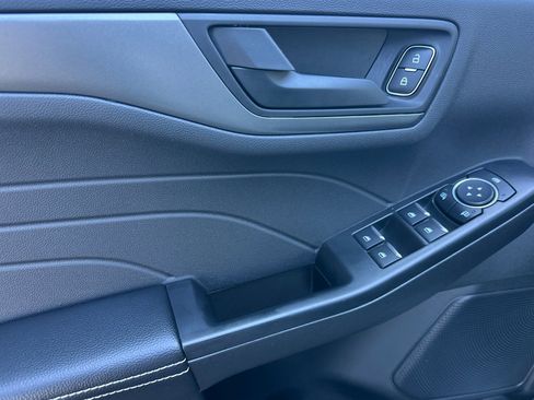 Used 2025 Ford Escape Active w/ Tech Pack #1 image 12