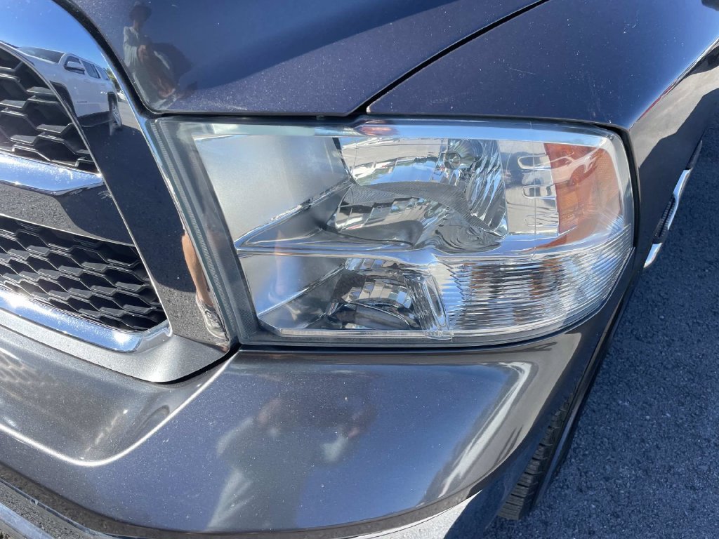 Used 2016 RAM 1500 Classic SLT AWD/4WD image 34