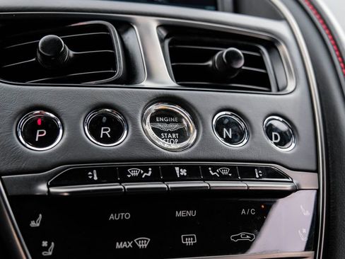 Used 2020 Aston Martin DB11 Coupe RWD image 28