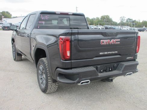 New 2026 GMC Sierra 1500 AT4 w/ AT4 Premium Package image 9