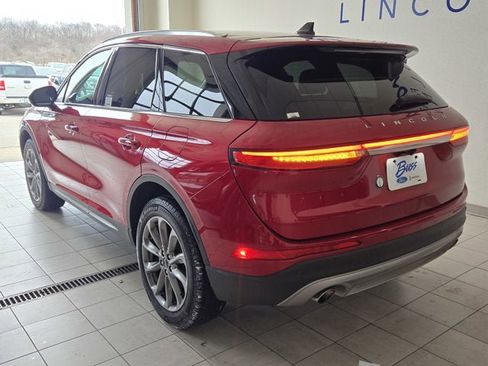 Used 2022 Lincoln Corsair AWD w/ Premium Package image 16