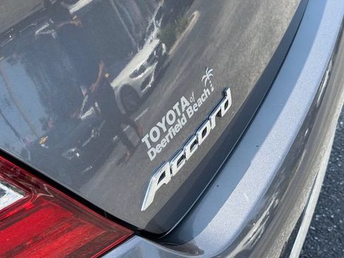 Used 2017 Honda Accord Touring image 14