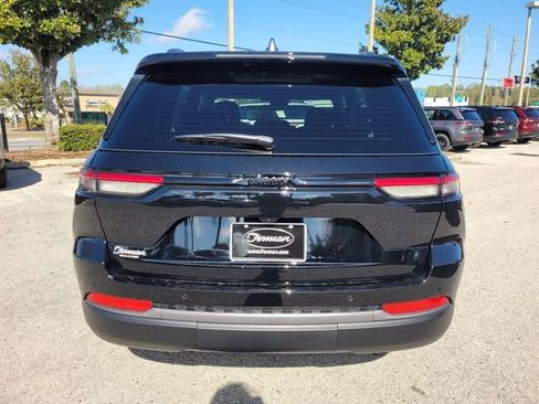 New 2026 Jeep Grand Cherokee Limited w/ Limited Altitude Package image 11