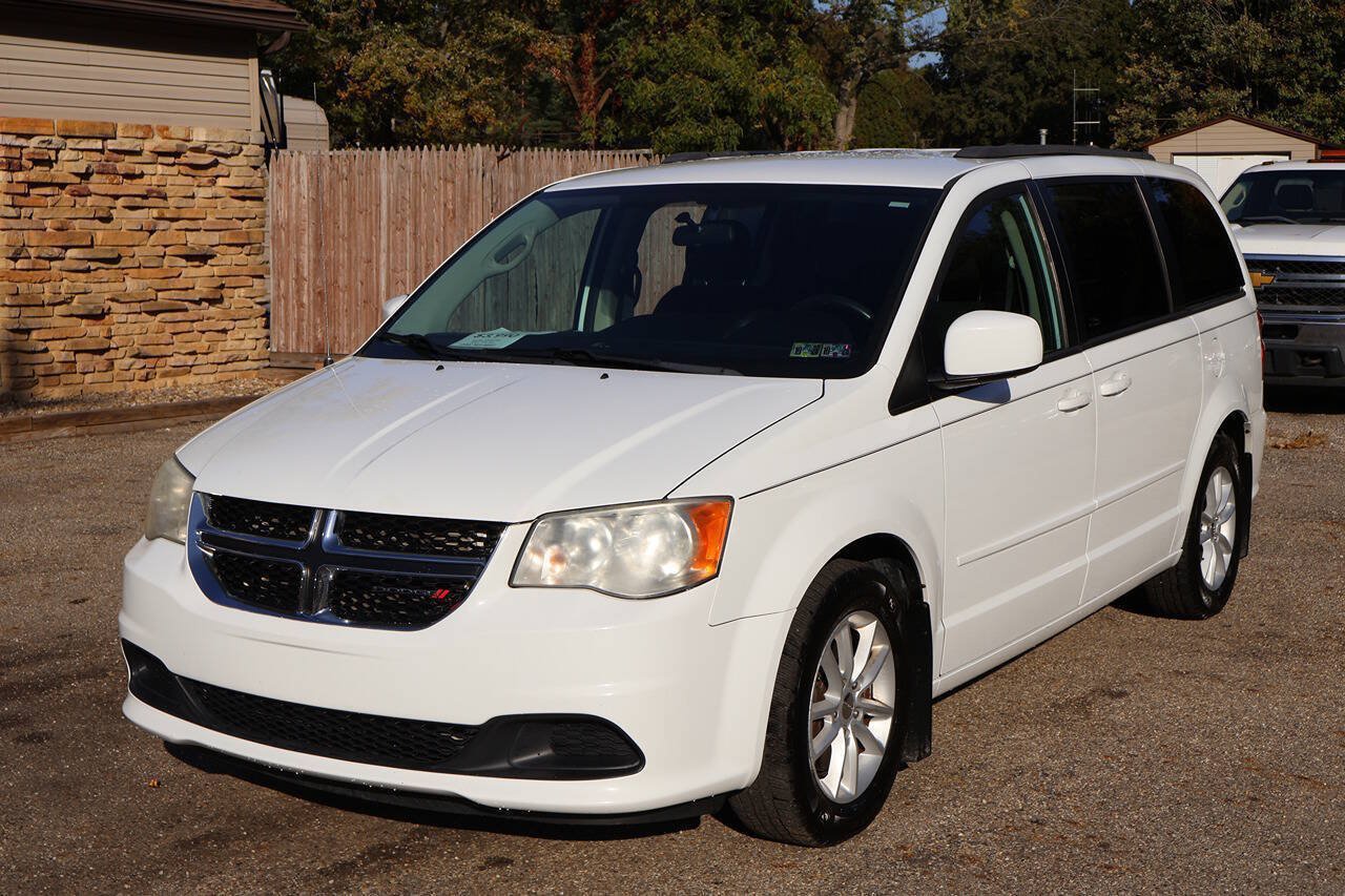 Used 2014 Dodge Grand Caravan SXT FWD image 3