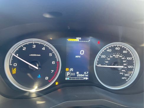 Used 2024 Subaru Forester Premium image 3