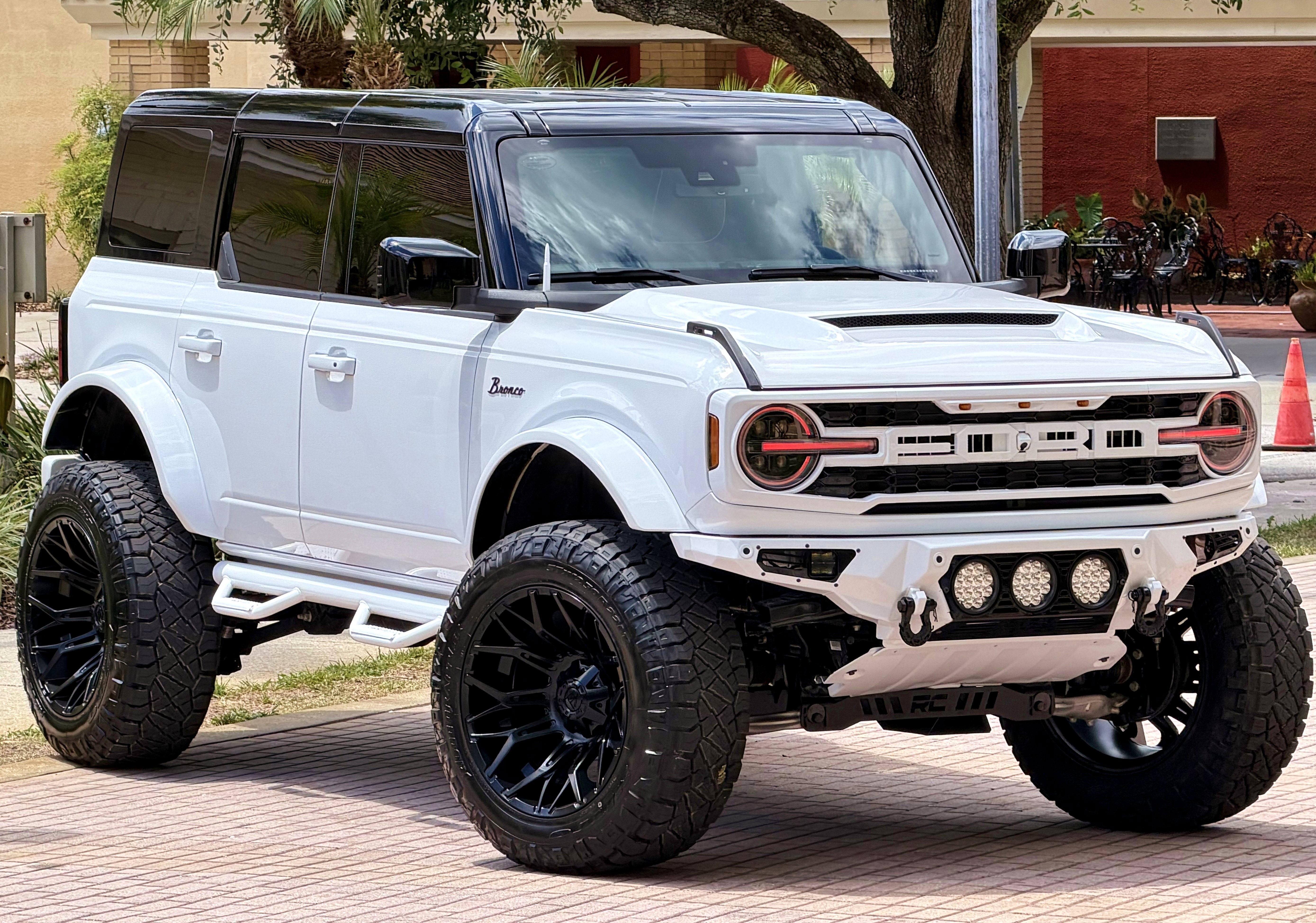 Used 2026 Ford Bronco Outer Banks AWD/4WD image 3