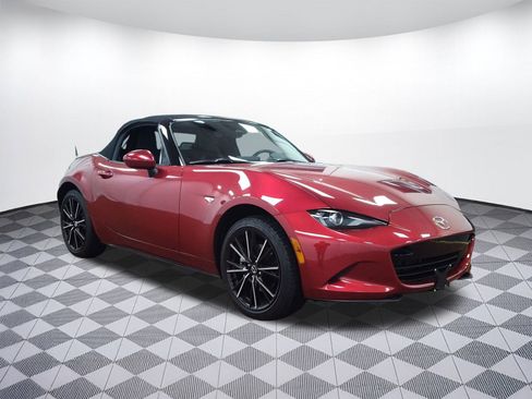 Used 2024 MAZDA MX-5 Miata Grand Touring image 6
