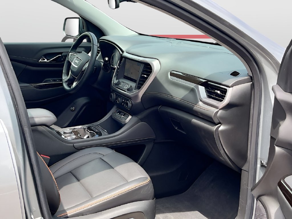 Used 2023 GMC Acadia AT4 w/ LPO, Floor Liner Package AWD/4WD image 31