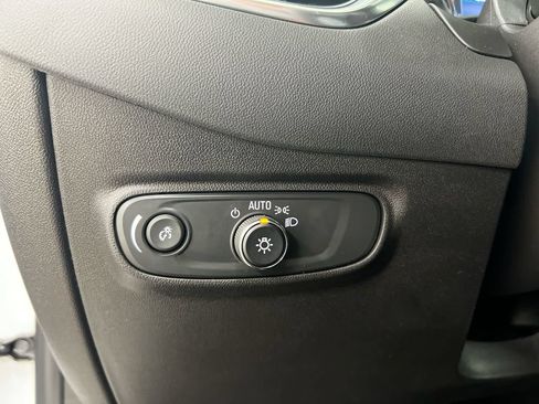 Used 2024 Chevrolet Equinox LT w/ LPO, Floor Liner Package FWD image 17