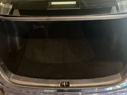 Used 2025 Toyota Corolla LE image 31