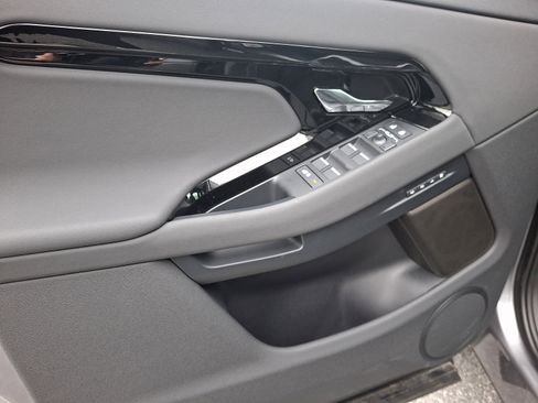 New 2026 Land Rover Range Rover Evoque S AWD/4WD image 10