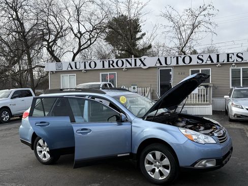 Used 2011 Subaru Outback 2.5i Premium image 19
