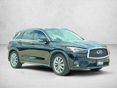 Used 2019 INFINITI QX50 Luxe w/ Navigation Package FWD image 3