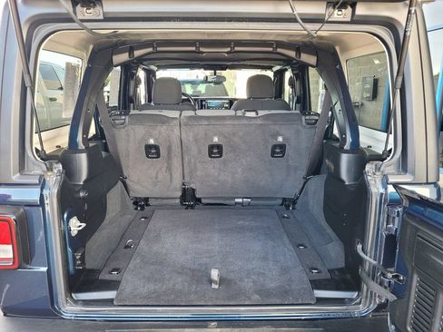 Used 2025 Jeep Wrangler Unlimited Sport AWD/4WD image 7