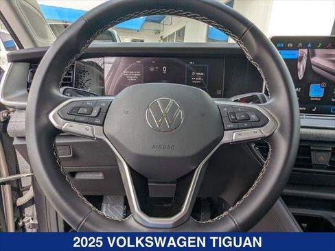 Certified 2025 Volkswagen Tiguan S AWD/4WD image 13