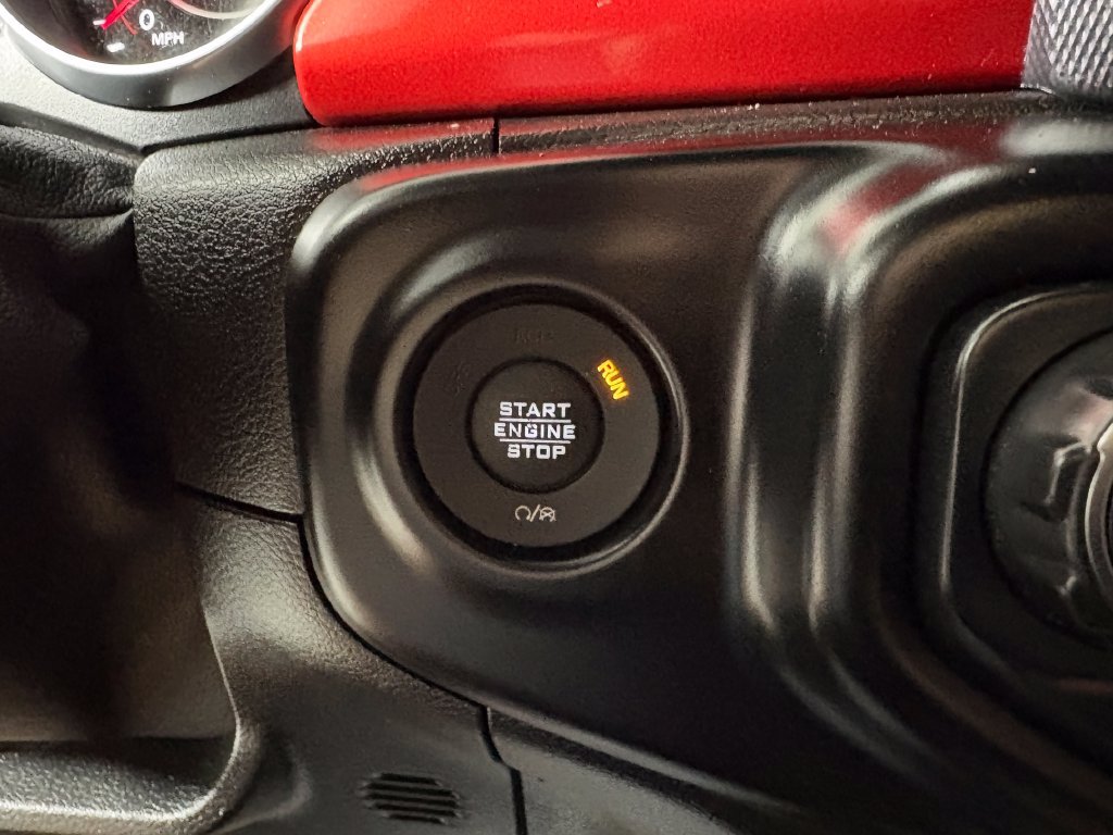 Used 2020 Jeep Wrangler Unlimited Rubicon w/ Cold Weather Group AWD/4WD image 20