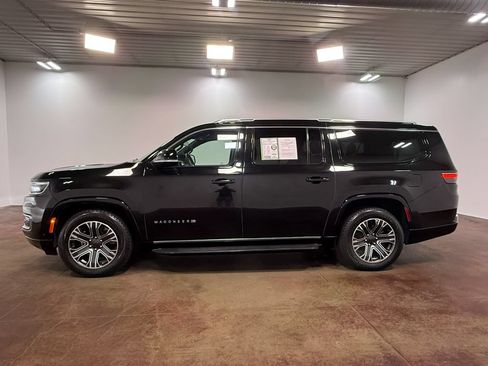 Used 2023 Jeep Wagoneer L Series II AWD/4WD image 6