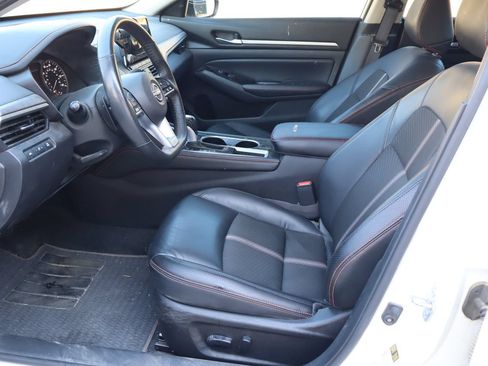 Used 2024 Nissan Altima 2.5 SR FWD image 19
