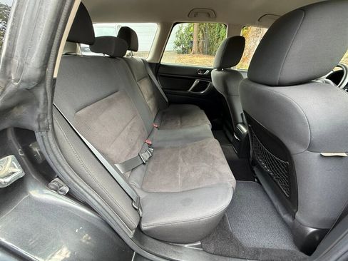 Used 2009 Subaru Outback 2.5i Special Edition AWD/4WD image 13