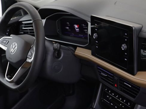 New 2026 Volkswagen Jetta SEL FWD image 22