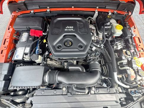 Used 2018 Jeep Wrangler Unlimited Sport S AWD/4WD image 33