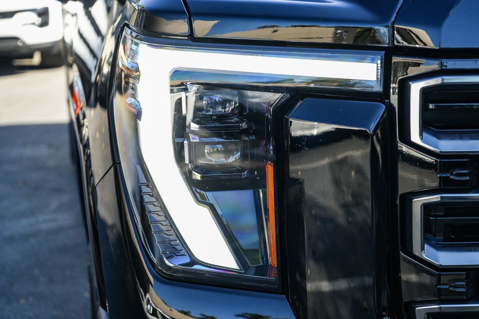 Used 2026 GMC Sierra 2500 AT4 w/ AT4 Premium Plus Package AWD/4WD image 8